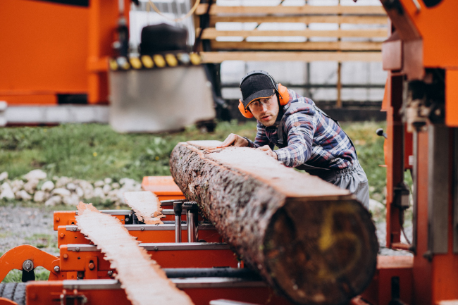 Почему для постройки выбирают профилированный брус?